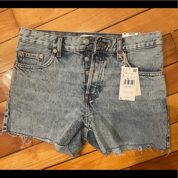 Mango denim shorts- NWT - Picture 2 of 3